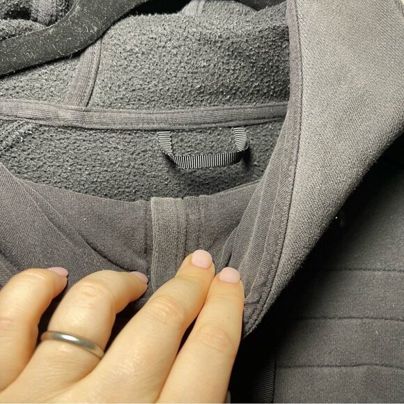 Lululemon women's black Fleece be true hooded cozy zip up sweatshirt in US 10 - Picture 8 of 11